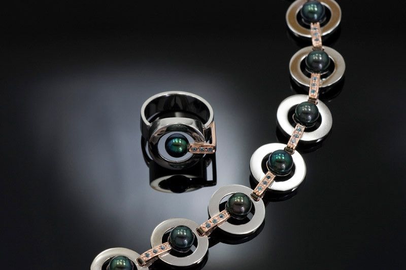 VSE POPULARNEJŠI SO POROČNI IN ZAROČNI PRSTANI IZ BELEGA ZLATA 6 Nakit izdelan po meri