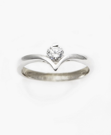 Poročni prstan z diamantom